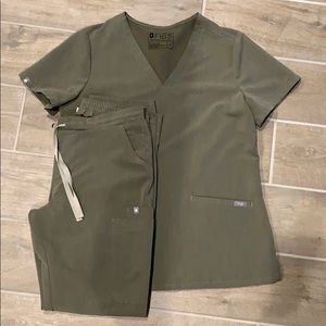 Figs Limited Edition Heather Olive S Scrub Set